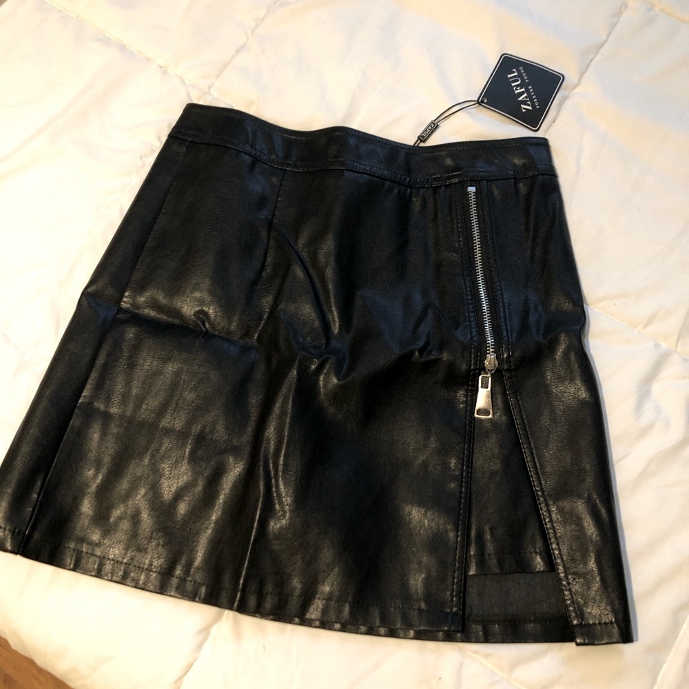 leather skirt